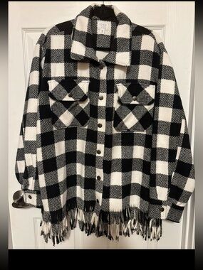 NWOT Time and Tru Walmart XXL Shacket Jacket Black White Check Pockets Snaps